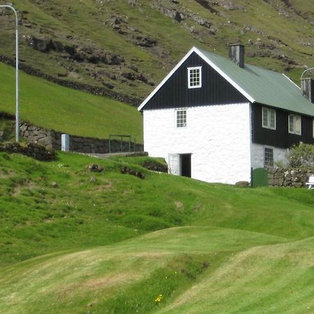 Idyllic House Near River And Ocean Villa Leynar Buitenkant foto